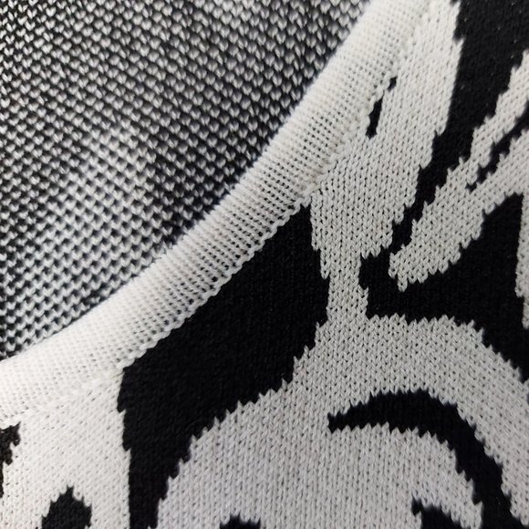 Black and white fitted dress - Picture 5 of 7